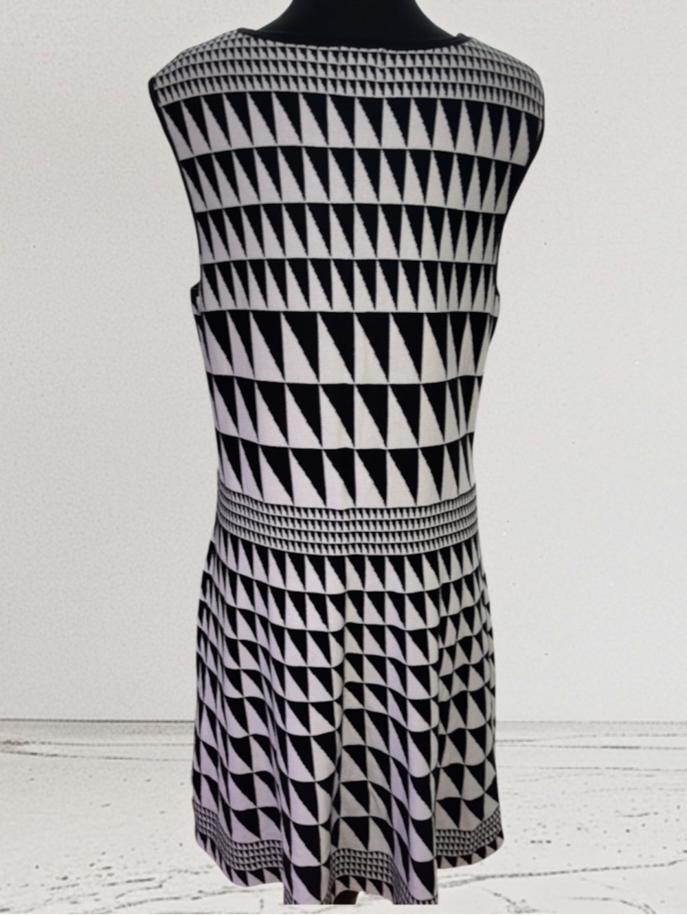 Worthington Geometric Sweater Dress, P2P:20-22.5”; L:44 - Picture 7 of 11